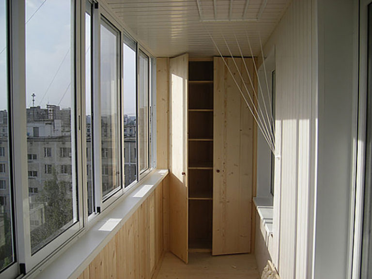 установка шкафов на балконе в Твери